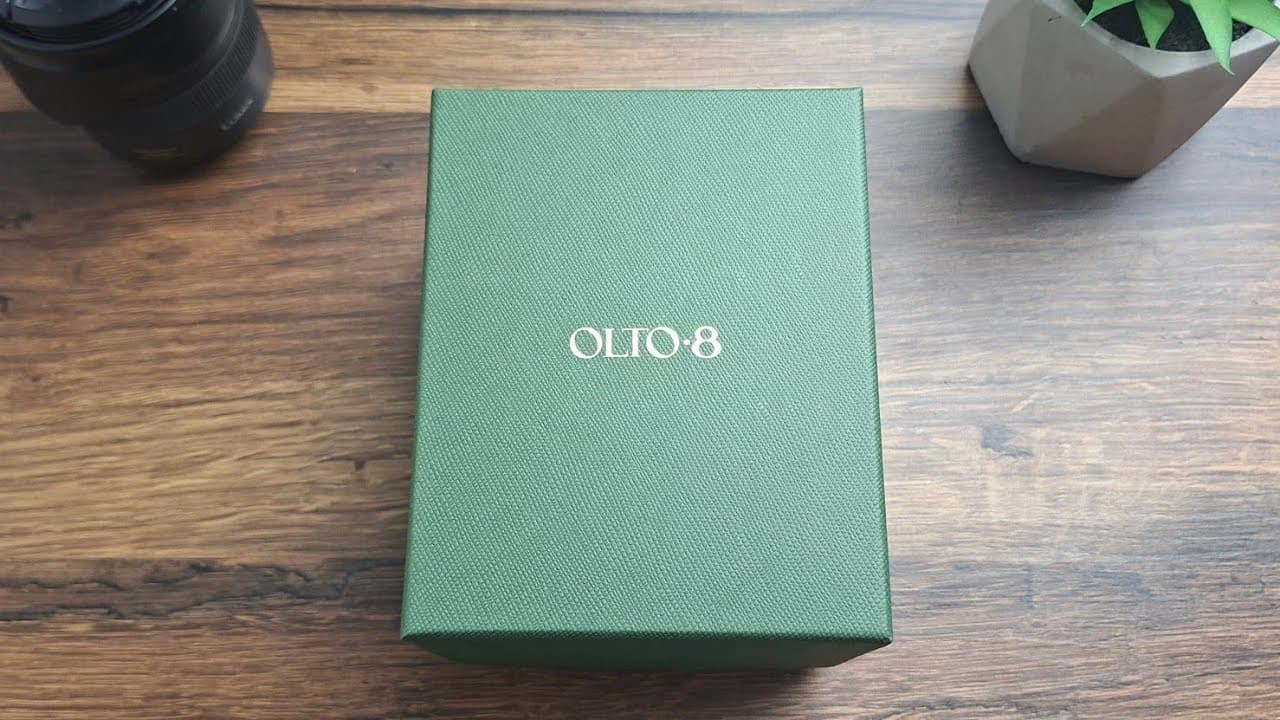 The coolest "hidden flex" complication EVER! Olto-8 Chrono Gate review